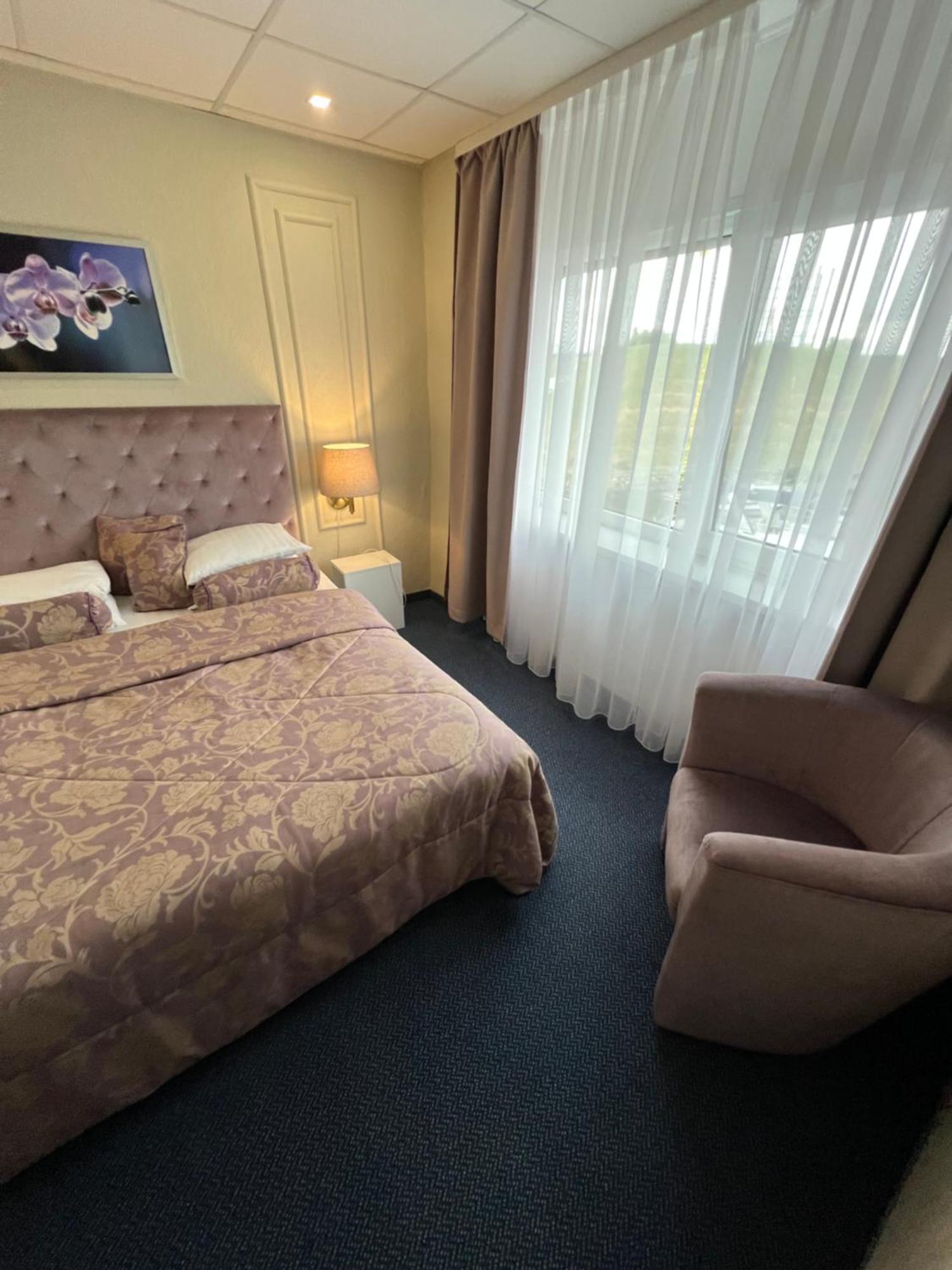 Astra Hotel Klaipeda Bagian luar foto