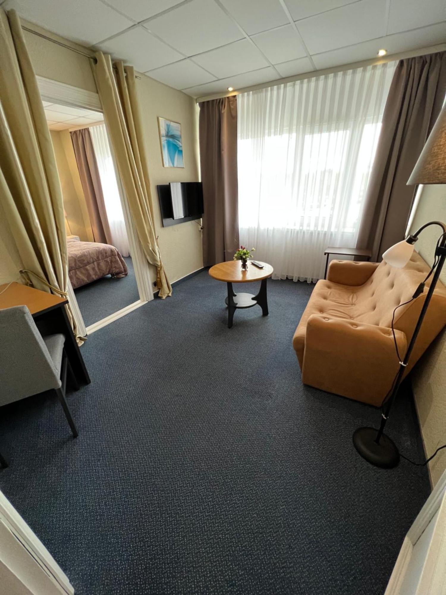 Astra Hotel Klaipeda Bagian luar foto